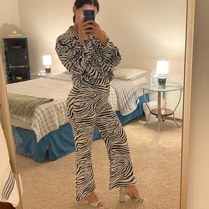 Flare pants & button up zebra set
